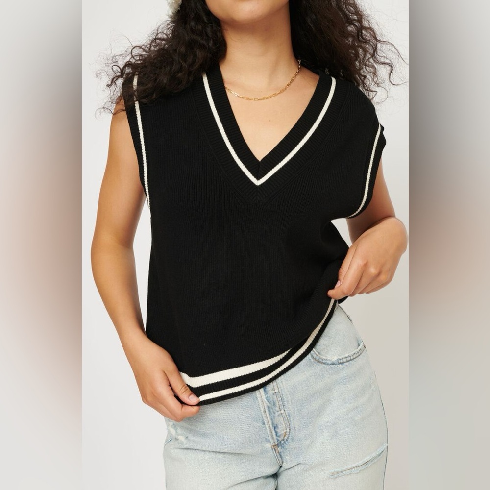 Dynamite Black Knit Sweater Vest with White Trim- XL- NWT